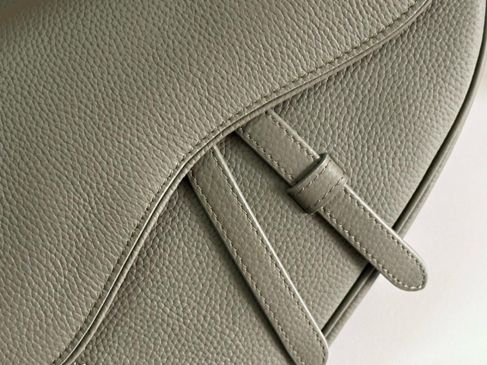 Classic Modern Leather Crossbody Bag