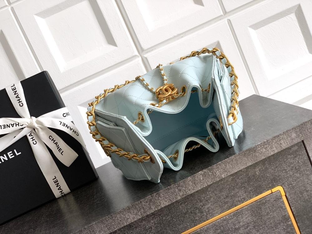 Elegant Gold Leather Hobo Bag