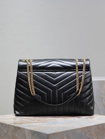 Classic Modern Pink Leather Bag