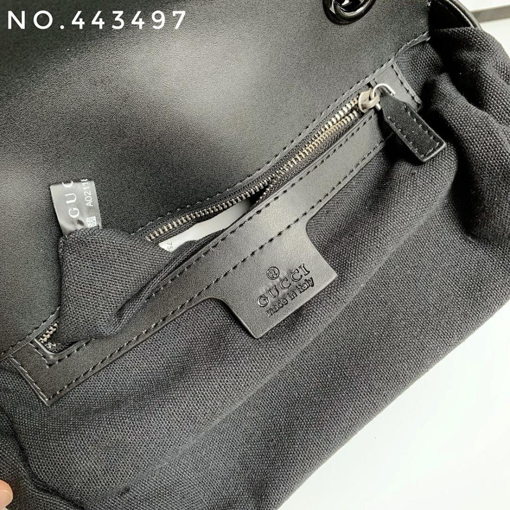 Elegant Shoulder Bag – Limited Edition