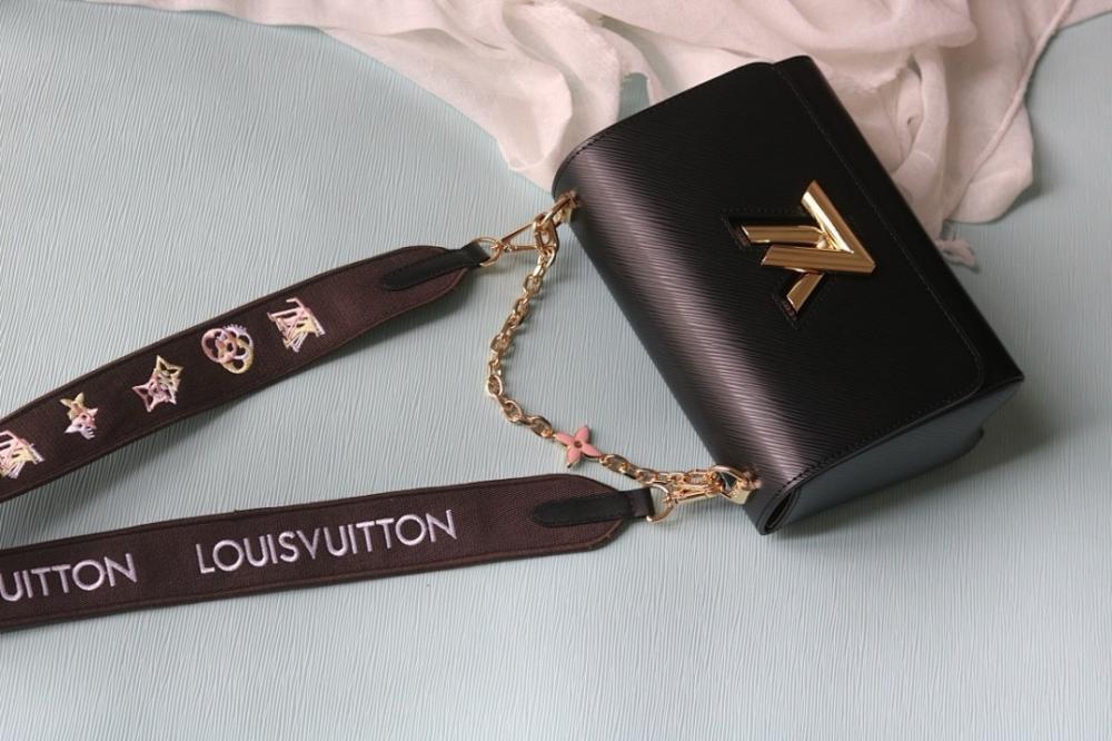 Elegant Embroidered Leather Shoulder Bag – Limited Edition