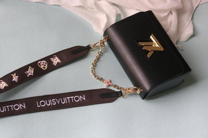 Elegant Embroidered Leather Shoulder Bag – Limited Edition