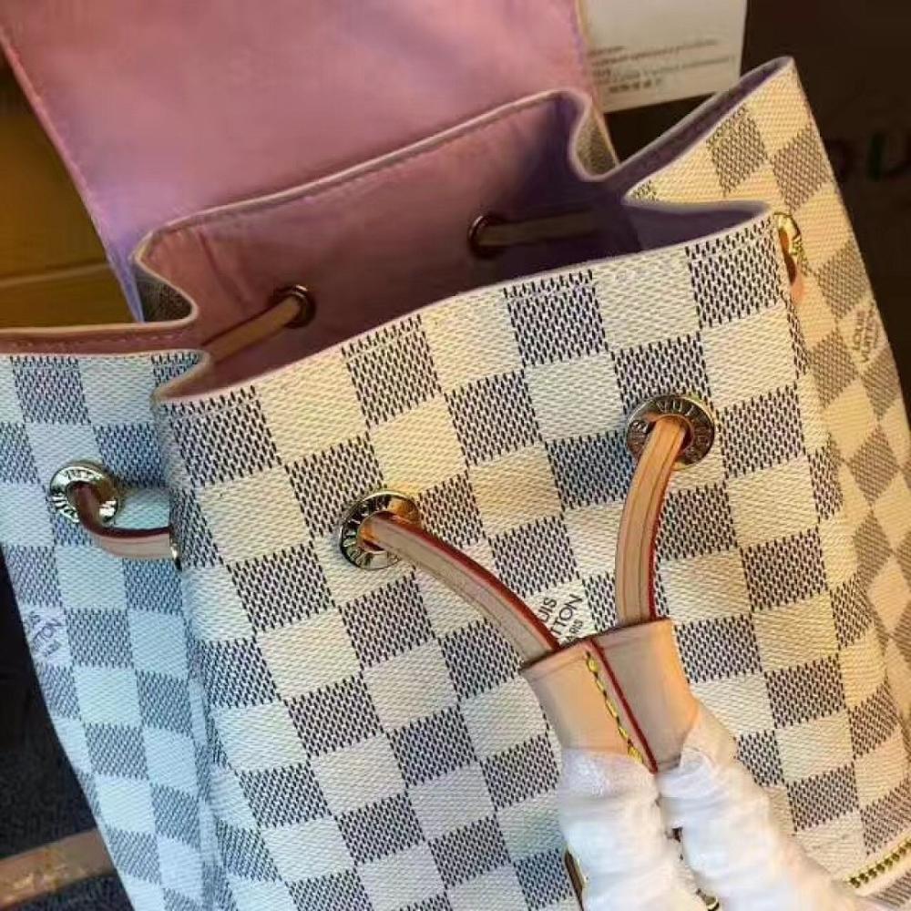 Modern Italian-Inspired Crossbody Bag