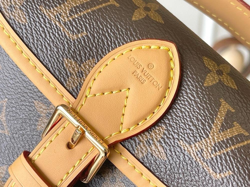 Stylish Leather Crossbody Bag – Limited Edition