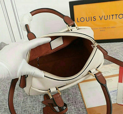 Modern Leather Crossbody Bag – Limited Edition