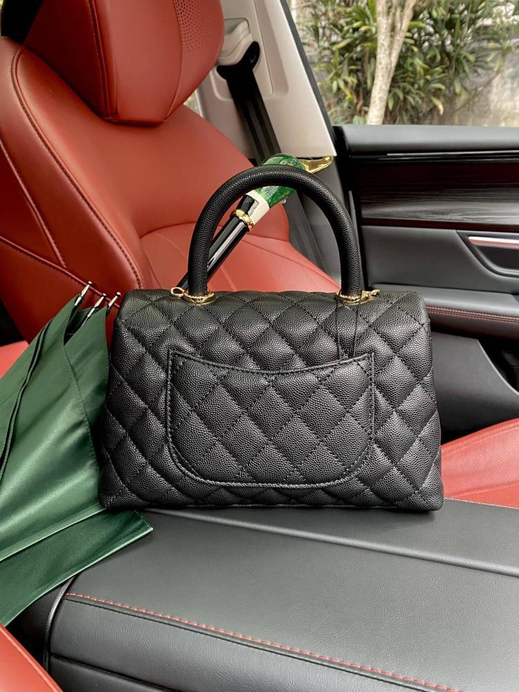 Elegant Leather Top Handle Bag