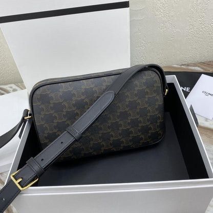 Classic Shoulder Bag