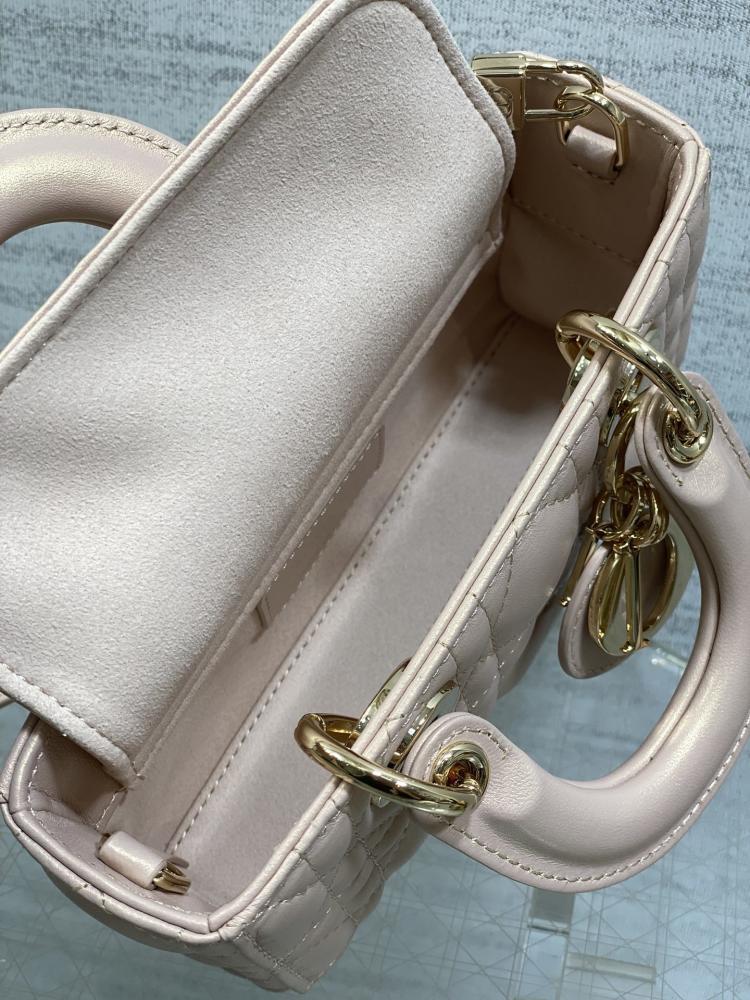 Classic Leather Shoulder Bag