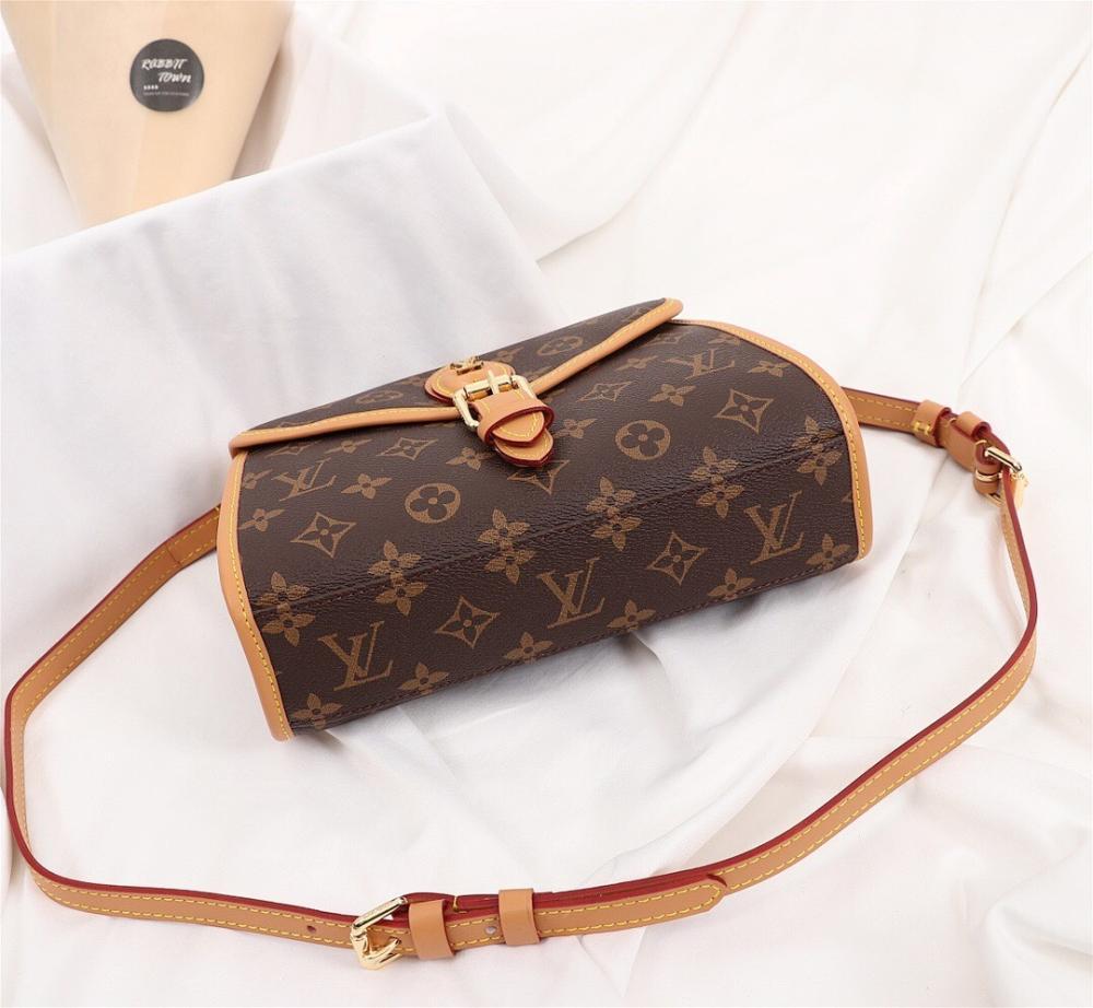 Kelly Shoulder Bag