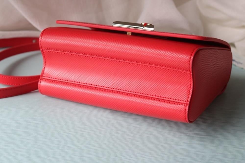 Modern Elegant Leather Shoulder Bag