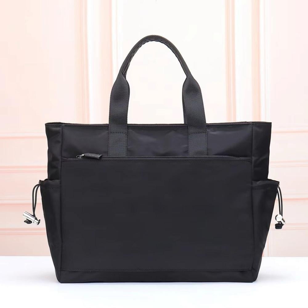 Elegant Stylish Nylon Travel Bag