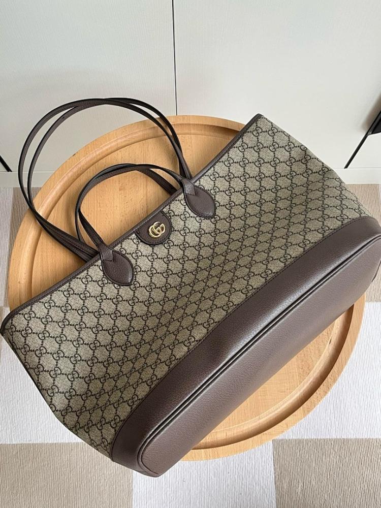 Modern Luxury Shoulder Bag – Special Edition