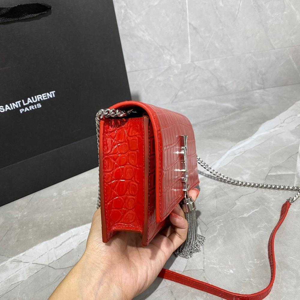 Luxury Elegant Leather Bag – Limited Edition