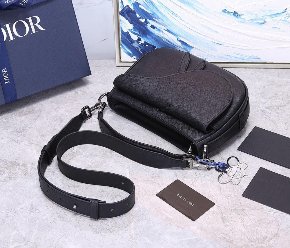 Stylish Refined Black Quilted Calfskin Crossbody Bag