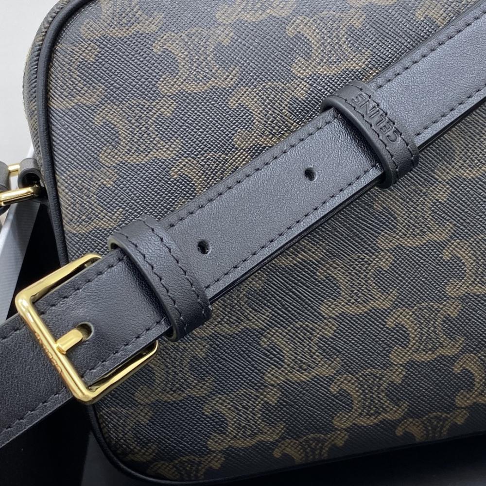 Classic Shoulder Bag