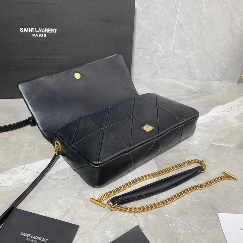 Modern Stylish Lambskin Shoulder Bag