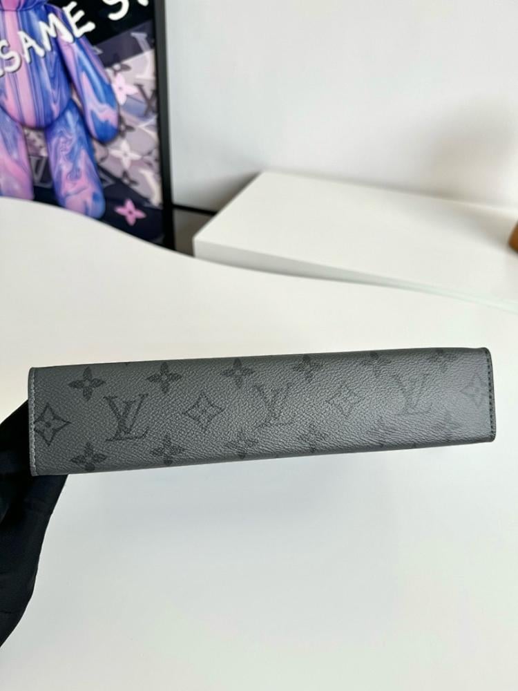 Luxury Leather Top Handle Bag – Limited Edition