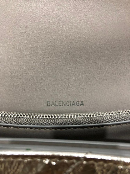 Modern Quilted Leather Shoulder Bag – Limited Edition