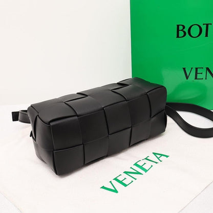 Modern Refined Woven Top Handle Bag