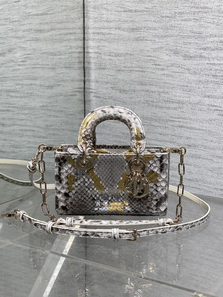 Elegant Leather Top Handle Bag