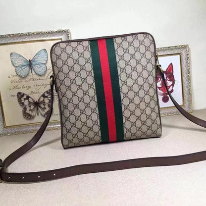 Alma Red Crossbody Bag
