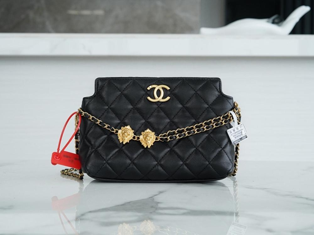 Elegant Shoulder Bag