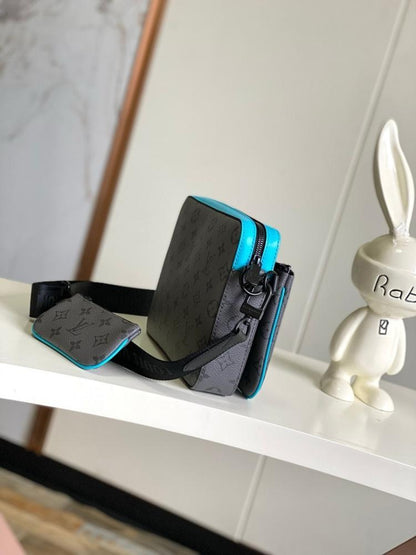 Modern Refined Shoulder Bag
