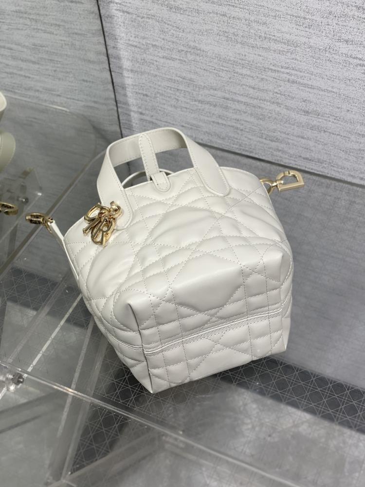 Classic Leather Shoulder Bag