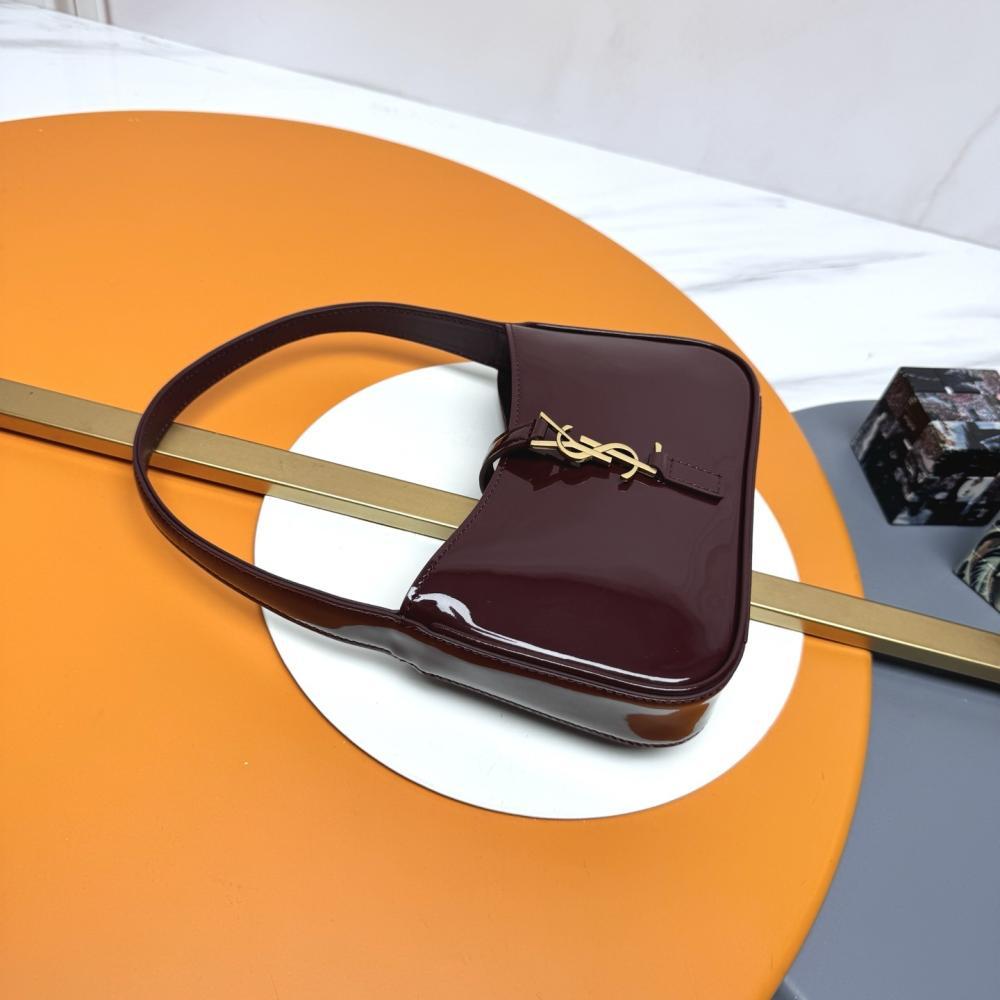Classic Shoulder Bag