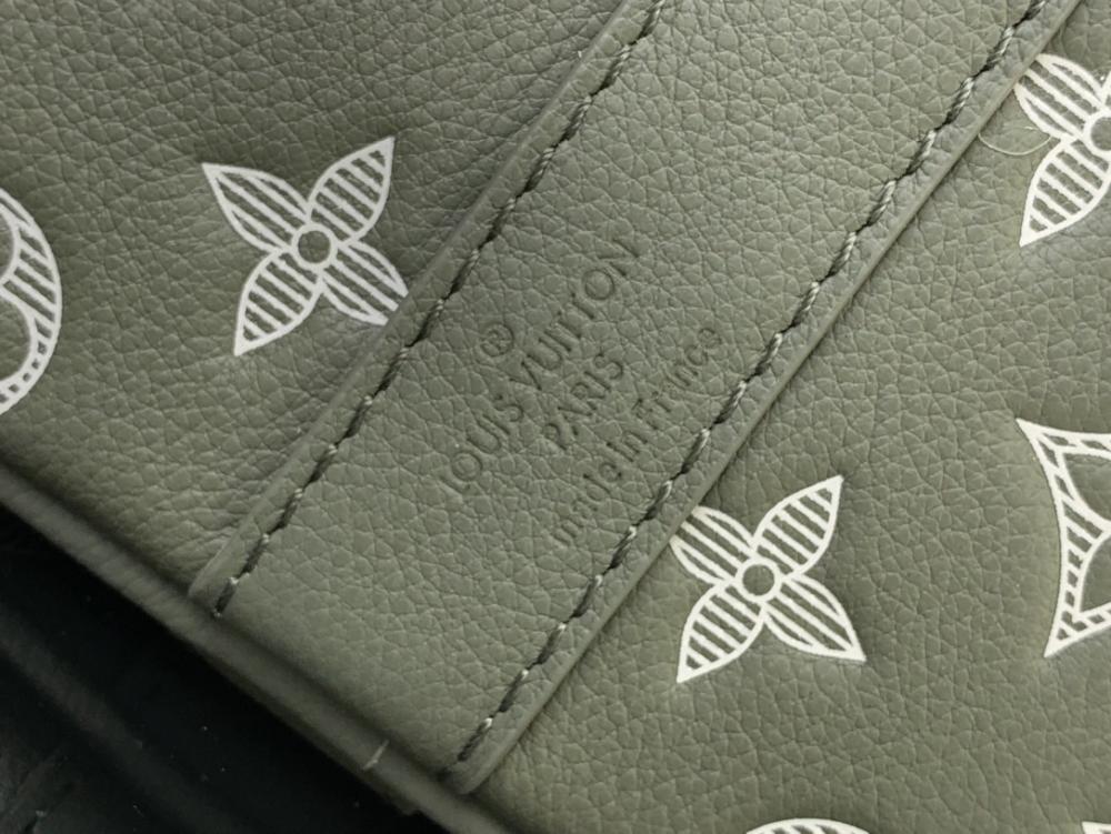 Elegant Travel Bag