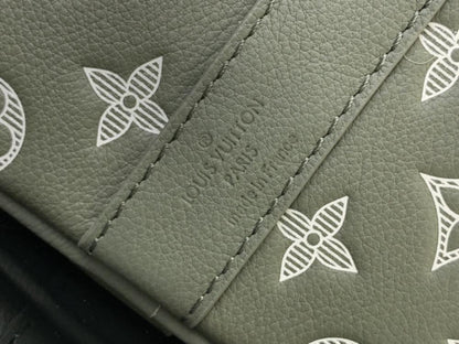 Elegant Travel Bag