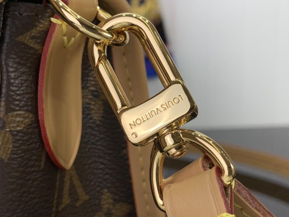 Elegant Shoulder Bag
