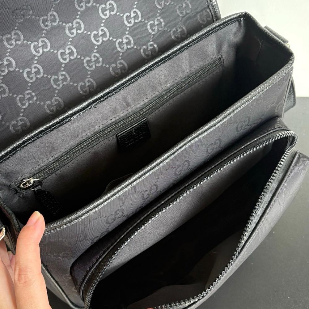 Modern Refined Top Handle Bag