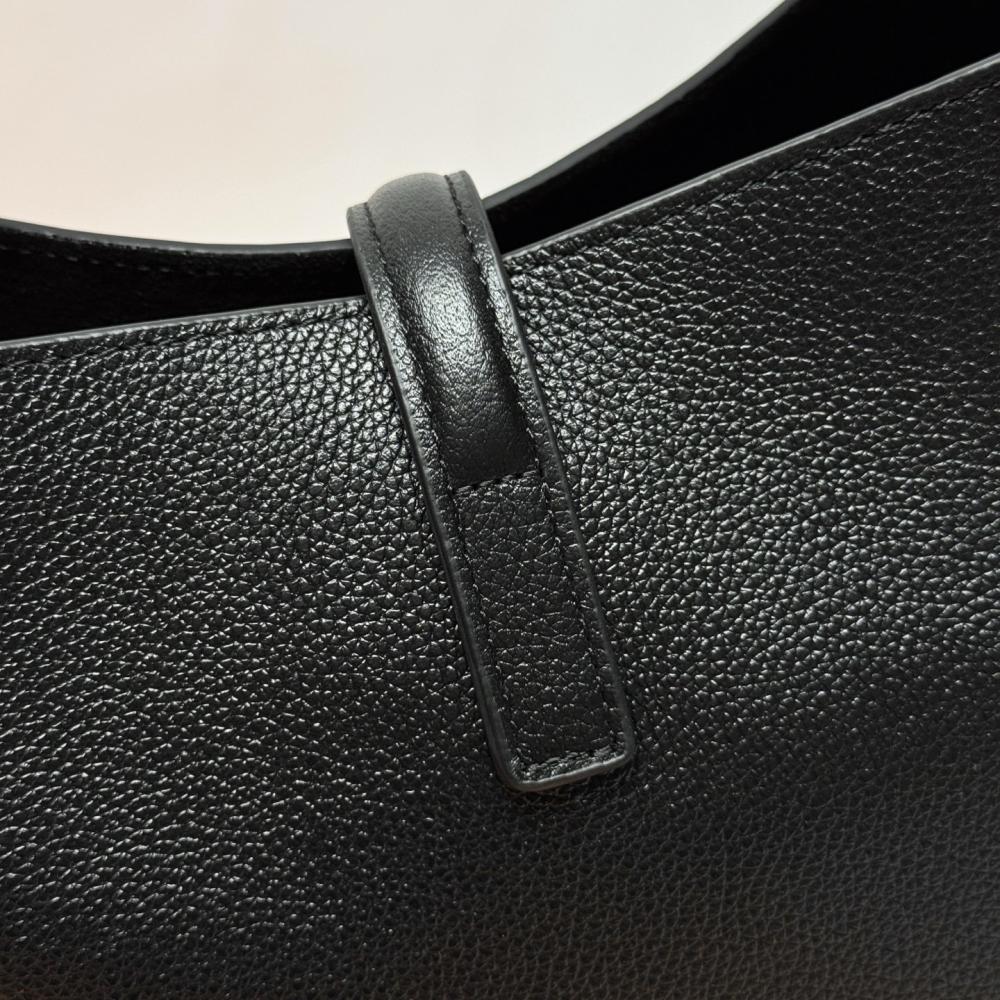 Alma Leather Shoulder Bag