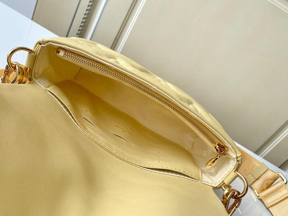 Modern Luxury Quilted Leather Shoulder Bag – Limited Edition