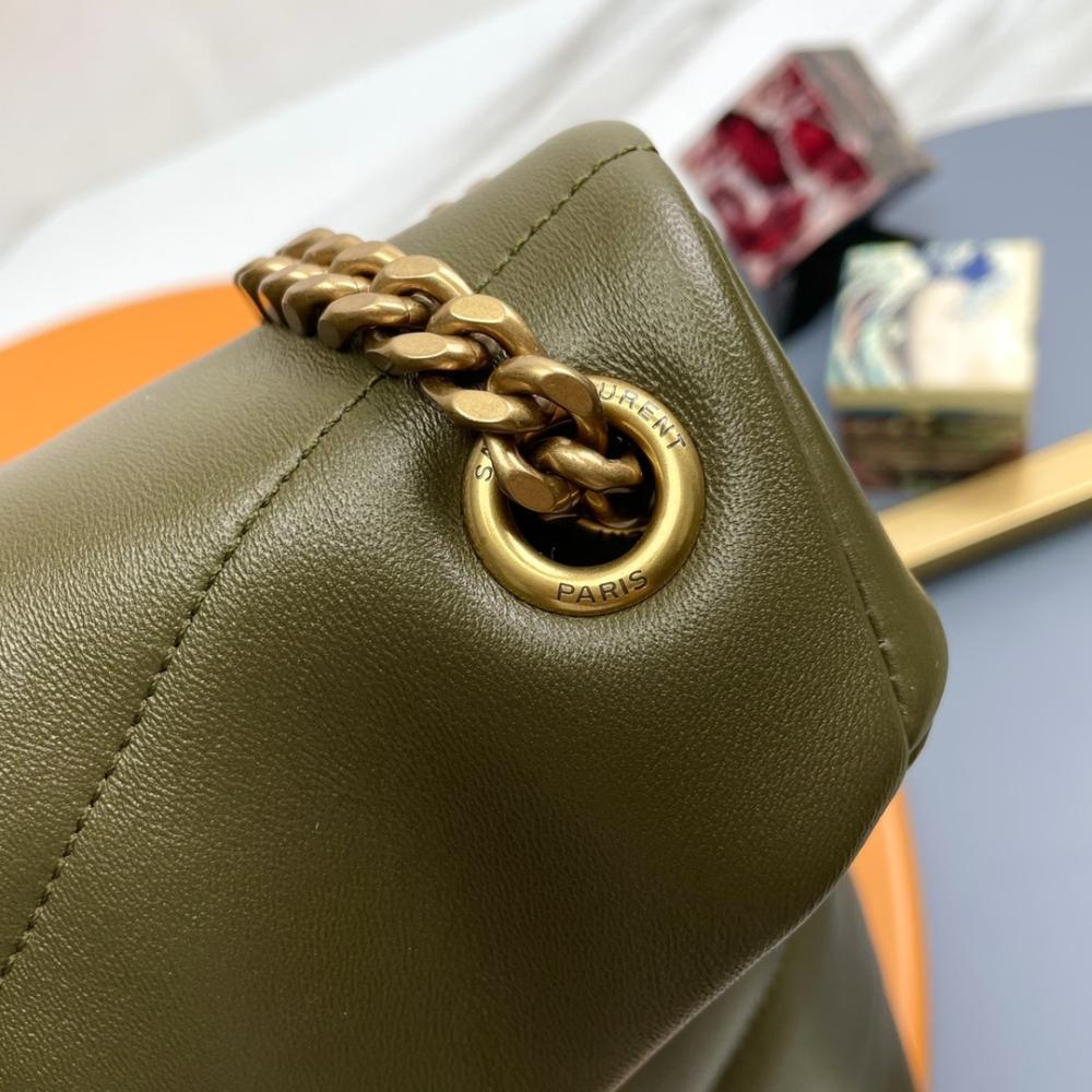 Classic Shoulder Bag