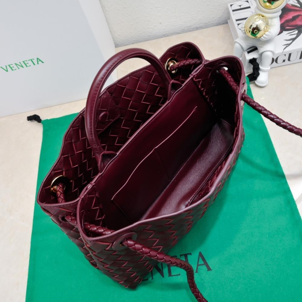 Woven Shoulder Bag