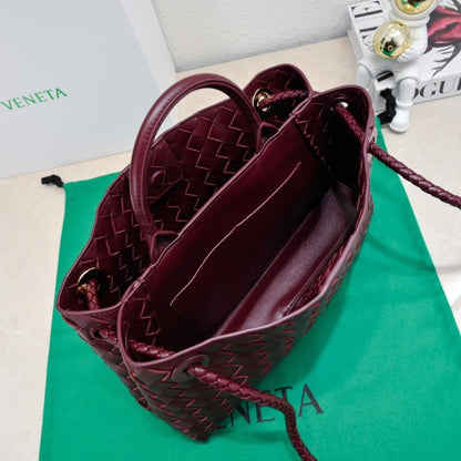 Woven Shoulder Bag