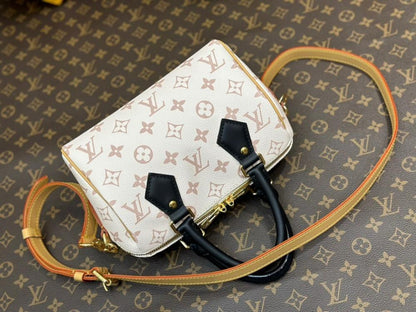 Stylish Leather Travel Bag – Limited Edition