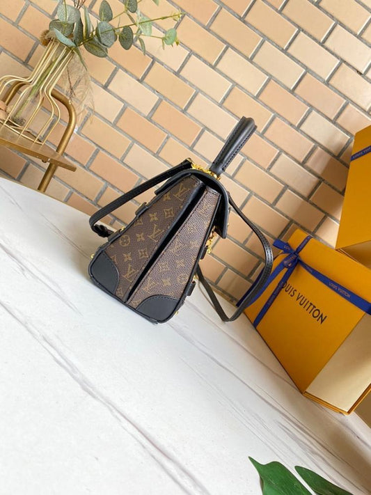 Stylish Brown Leather Shoulder Bag – Special Edition