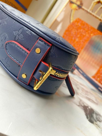 Luxury Canvas Shoulder Bag – Limited Edition