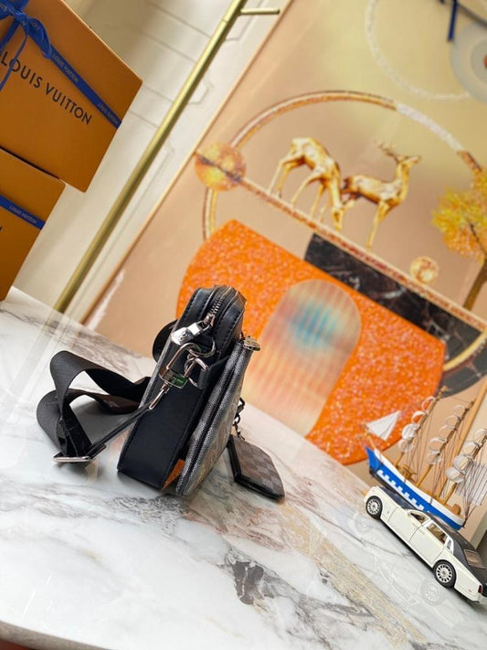 Elegant Shoulder Bag – Limited Edition