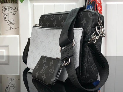Elegant Crossbody Bag