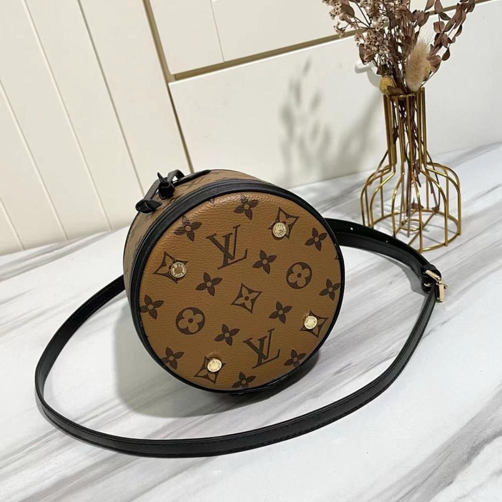 Classic Italian-Inspired Bucket Bag