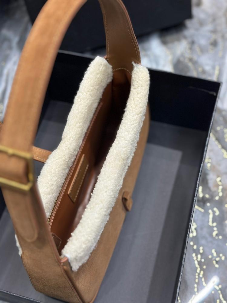Luxury Refined Gold Shoulder Bag