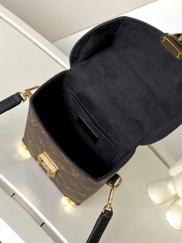 Modern Luxury Top Handle Bag