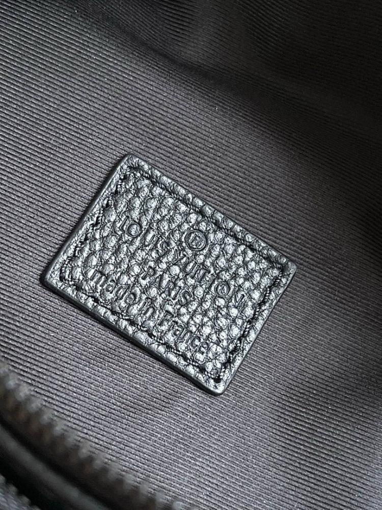 Elegant Leather Shoulder Bag – Special Edition