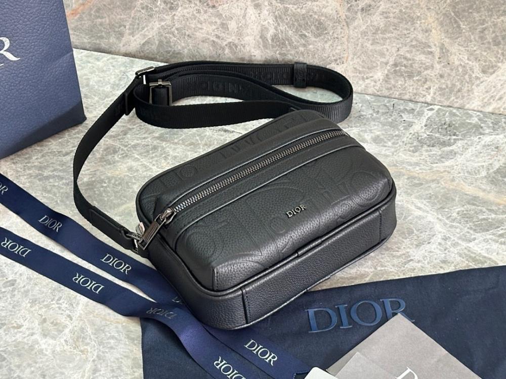 Modern Italian-Inspired Crossbody Bag