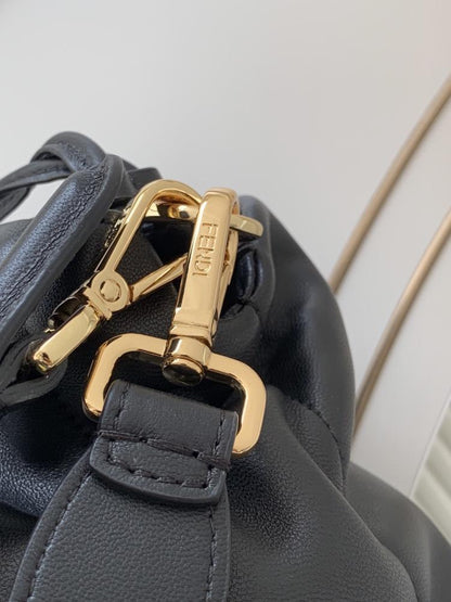 Classic Shoulder Bag