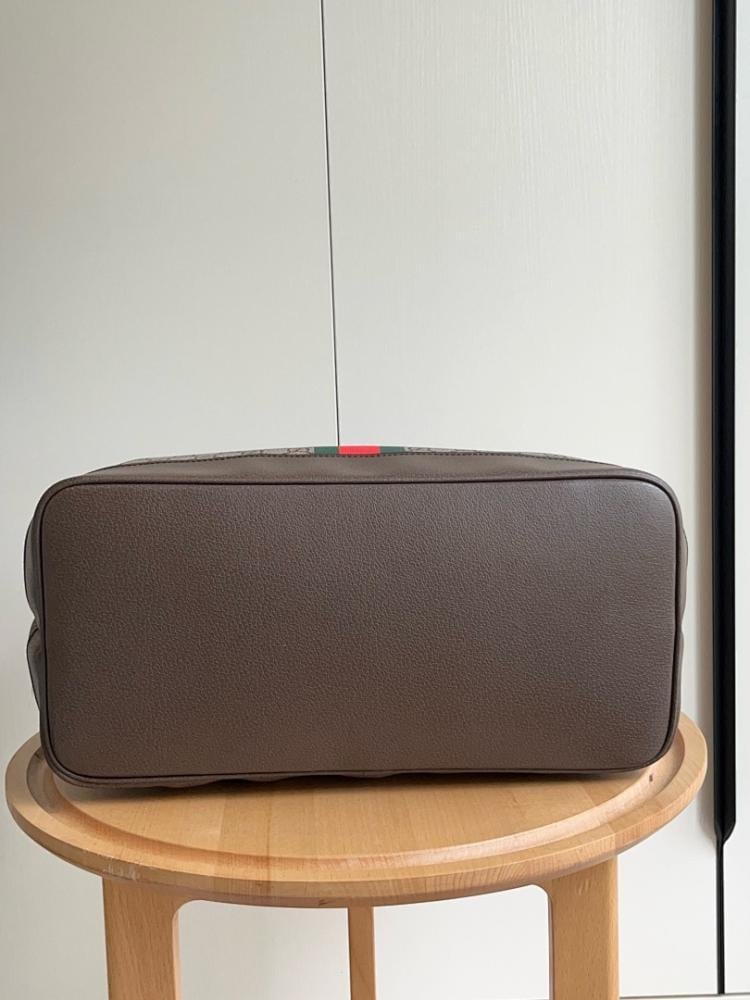 Classic Italian-Inspired Crossbody Bag